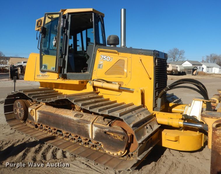 image for item HU9359 2012 John Deere 750J  dozer