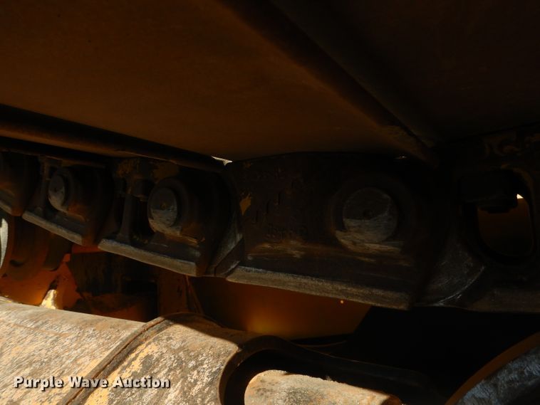 image for item HU9359 2012 John Deere 750J  dozer