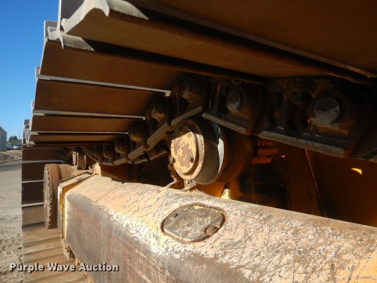 image for item HU9359 2012 John Deere 750J  dozer