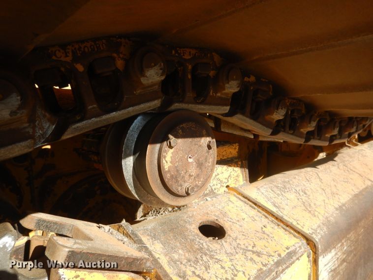 image for item HU9359 2012 John Deere 750J  dozer