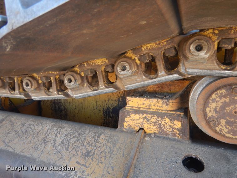 image for item HU9359 2012 John Deere 750J  dozer