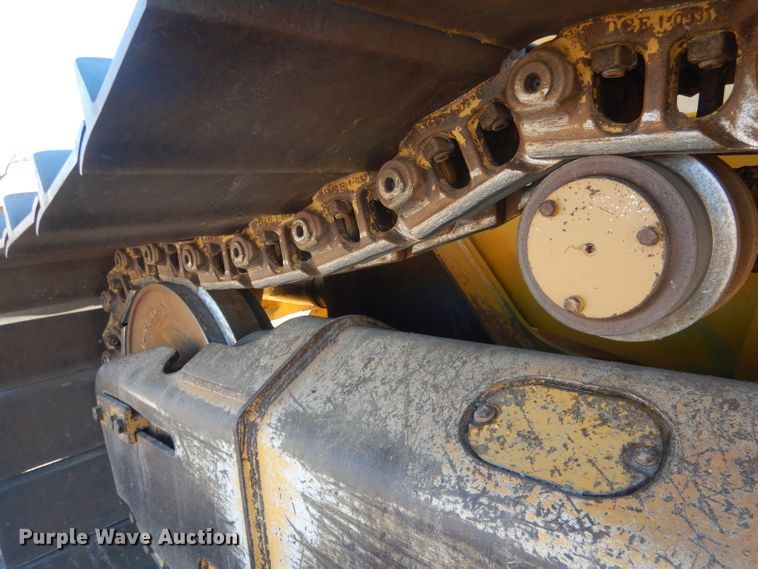 image for item HU9359 2012 John Deere 750J  dozer