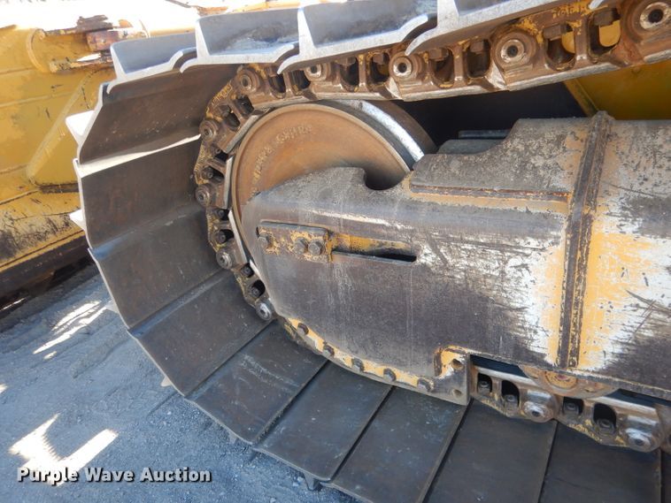 image for item HU9359 2012 John Deere 750J  dozer