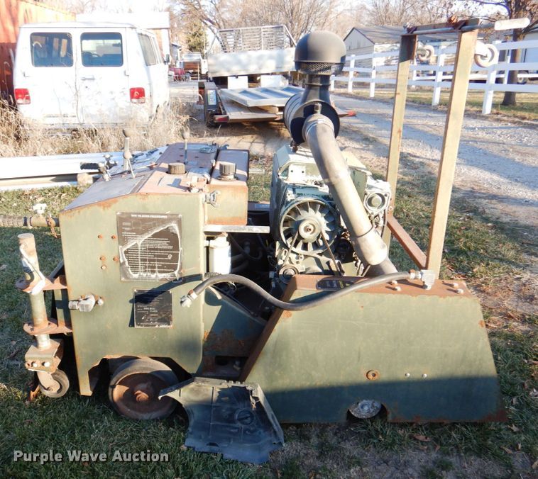 image for item IB9510 1994 Miller Spreader RRR70D  concrete saw