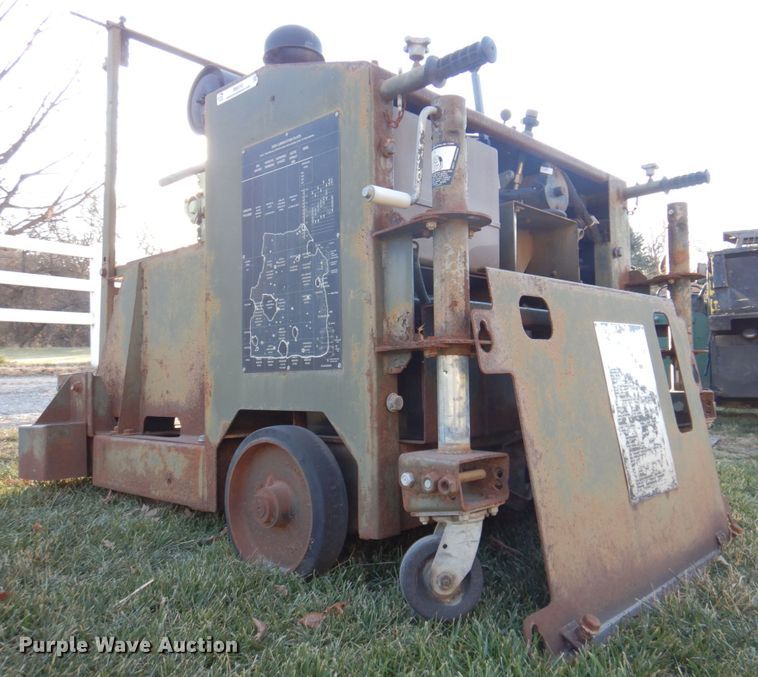 image for item IB9510 1994 Miller Spreader RRR70D  concrete saw