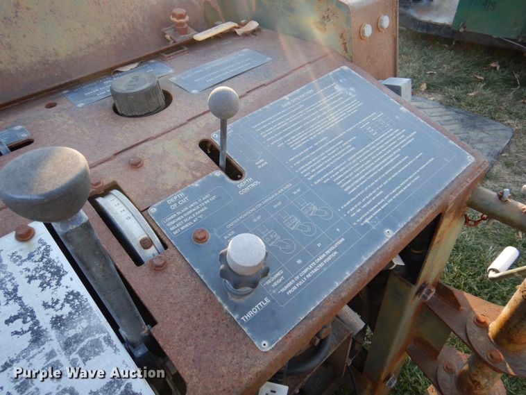 image for item IB9510 1994 Miller Spreader RRR70D  concrete saw