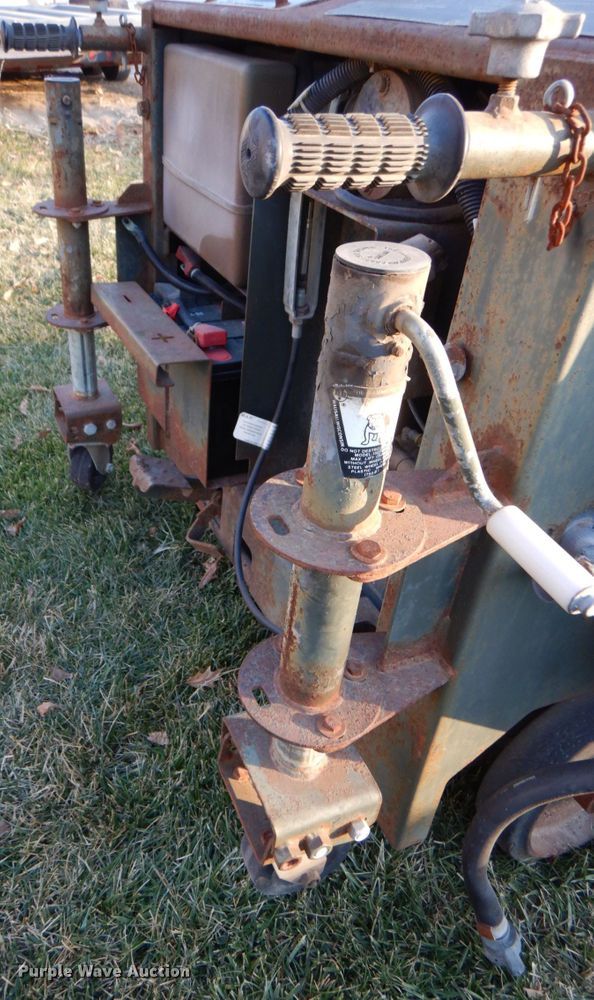 image for item IB9510 1994 Miller Spreader RRR70D  concrete saw