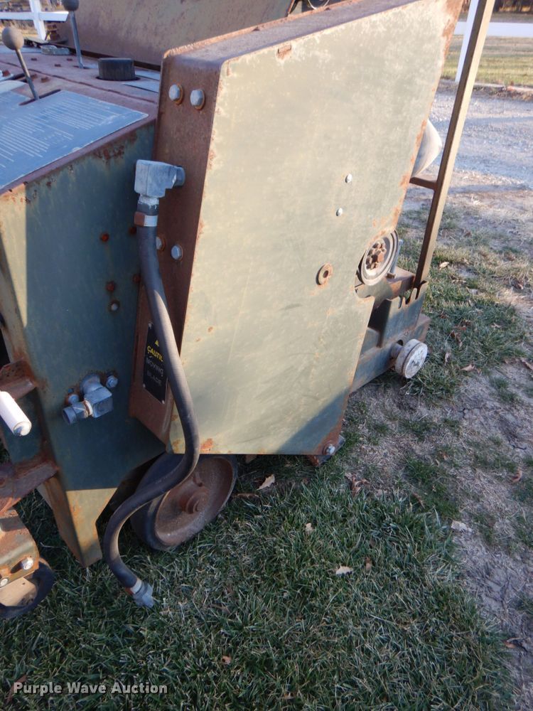 image for item IB9510 1994 Miller Spreader RRR70D  concrete saw