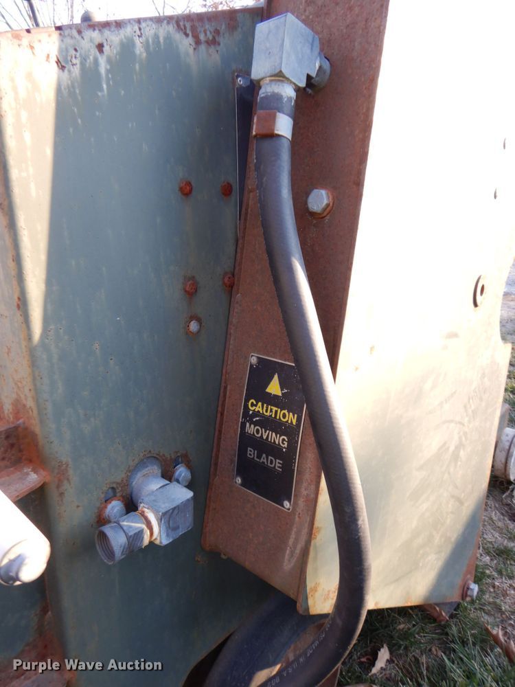 image for item IB9510 1994 Miller Spreader RRR70D  concrete saw