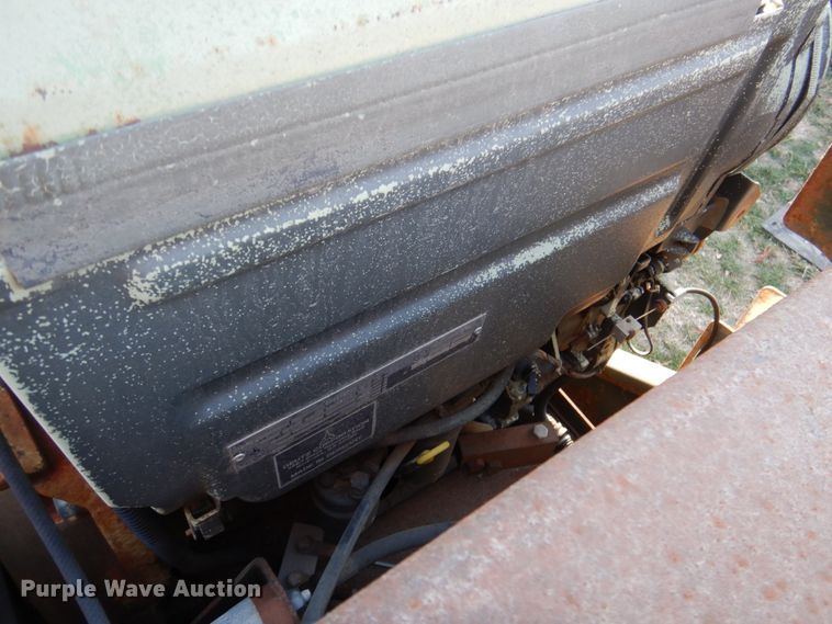 image for item IB9510 1994 Miller Spreader RRR70D  concrete saw