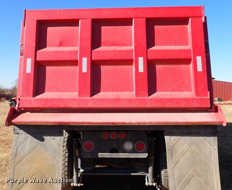 image for item IC9725 2007 Mack CH613  dump truck