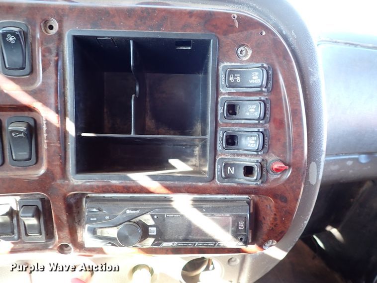 image for item IC9725 2007 Mack CH613  dump truck