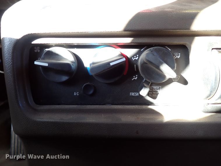 image for item IC9725 2007 Mack CH613  dump truck