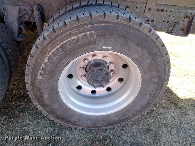 image for item IC9725 2007 Mack CH613  dump truck