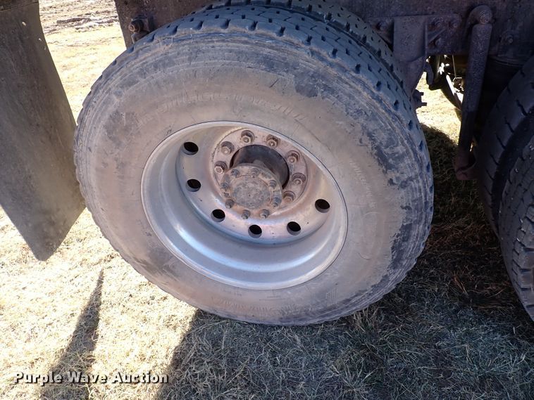 image for item IC9725 2007 Mack CH613  dump truck