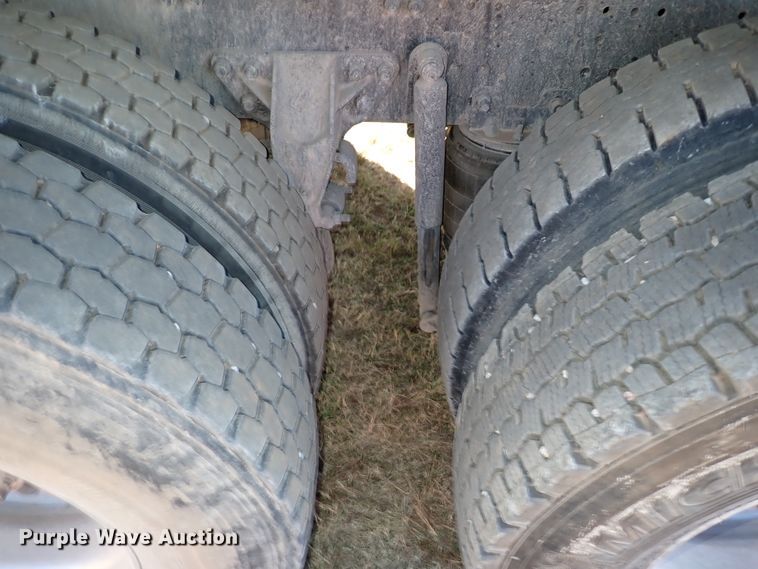 image for item IC9725 2007 Mack CH613  dump truck