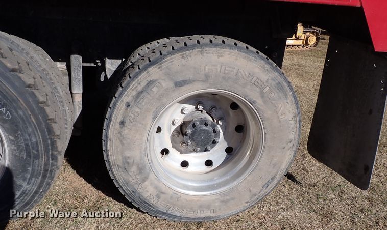 image for item IC9725 2007 Mack CH613  dump truck