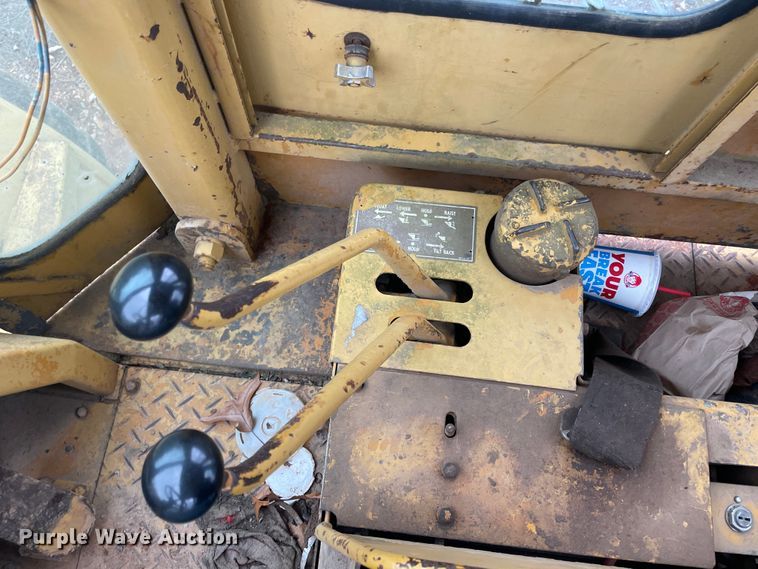 image for item ID9543 Caterpillar 966C  wheel loader