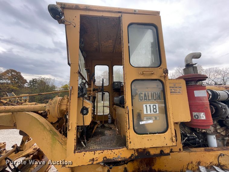 image for item ID9544 1966 Galion 118B  rigid frame motor grader