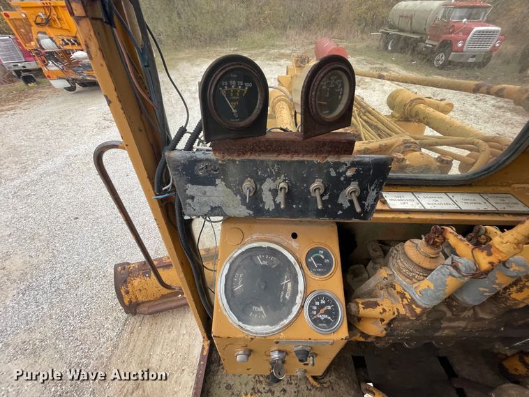 image for item ID9544 1966 Galion 118B  rigid frame motor grader