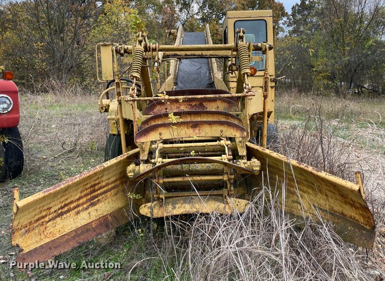 image for item ID9547 Atheys  windrow elevator