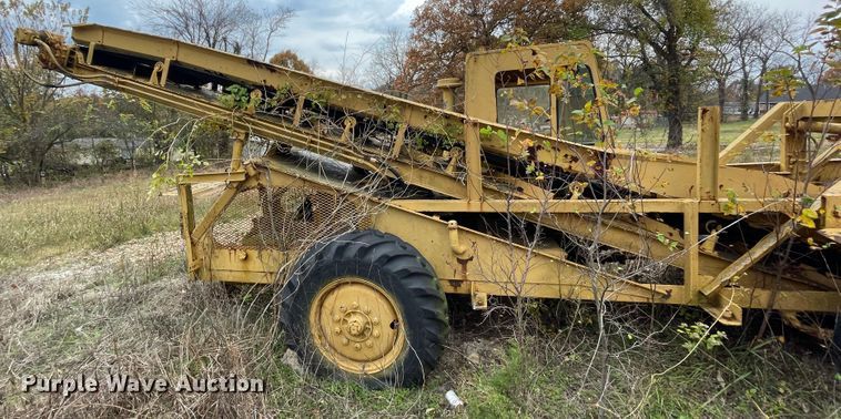 image for item ID9547 Atheys  windrow elevator