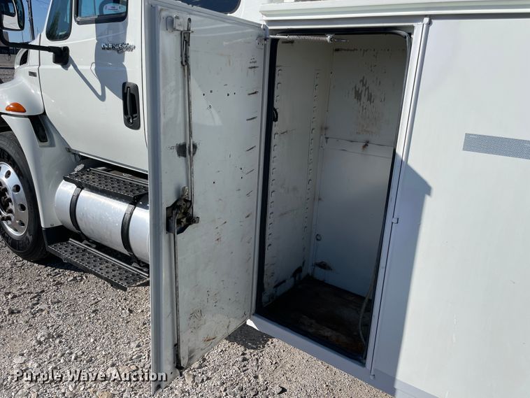 image for item ID9558 2009 International 4300  utility / service truck