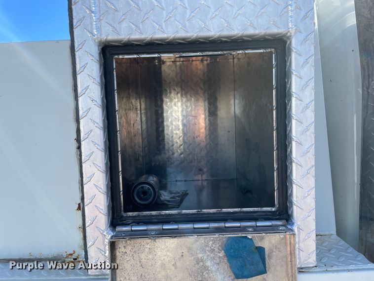 image for item ID9558 2009 International 4300  utility / service truck