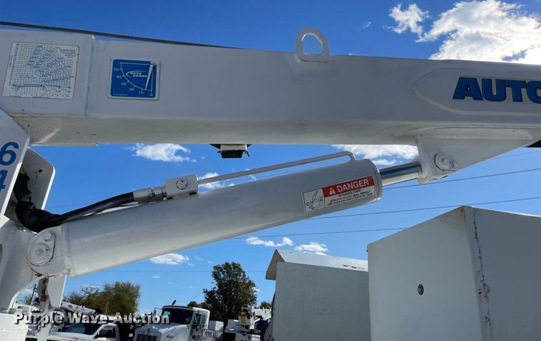 image for item ID9558 2009 International 4300  utility / service truck