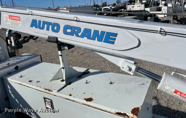 image for item ID9558 2009 International 4300  utility / service truck