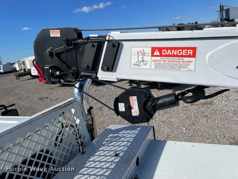 image for item ID9558 2009 International 4300  utility / service truck