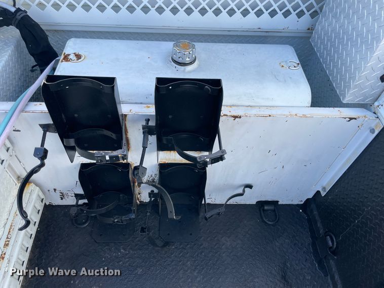 image for item ID9558 2009 International 4300  utility / service truck