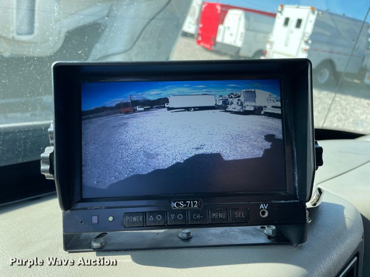 image for item ID9558 2009 International 4300  utility / service truck