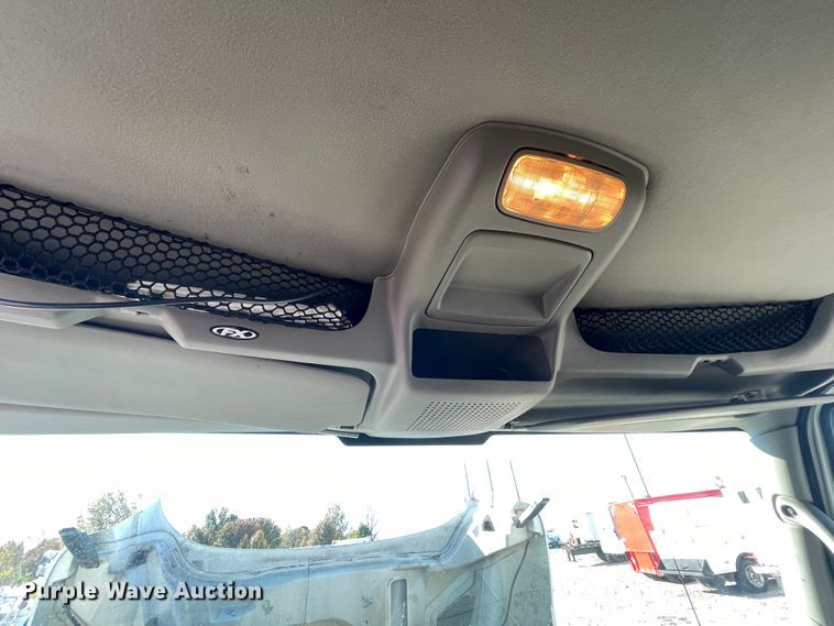 image for item ID9558 2009 International 4300  utility / service truck