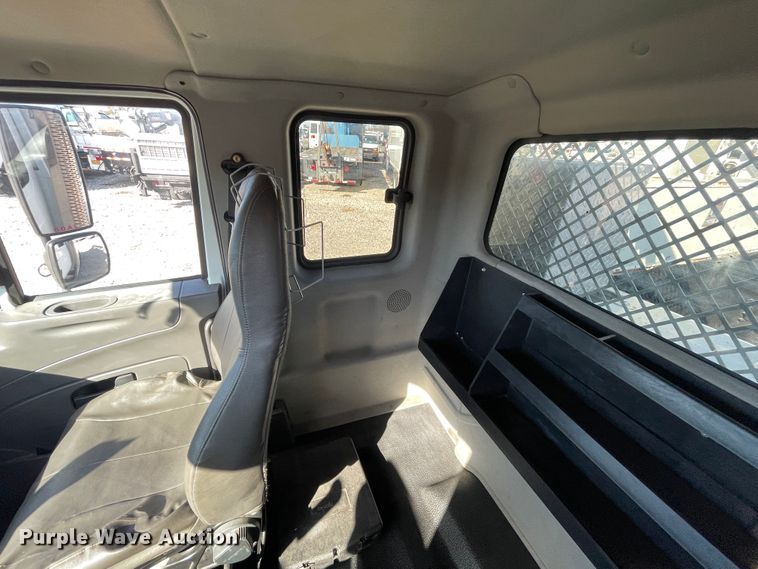 image for item ID9558 2009 International 4300  utility / service truck