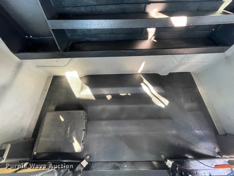 image for item ID9558 2009 International 4300  utility / service truck