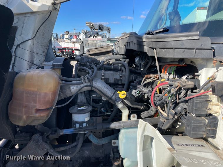 image for item ID9558 2009 International 4300  utility / service truck