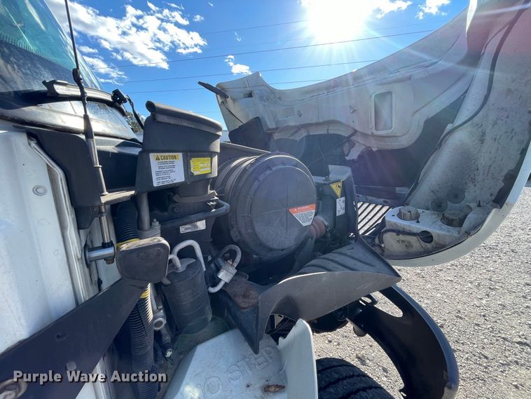 image for item ID9558 2009 International 4300  utility / service truck