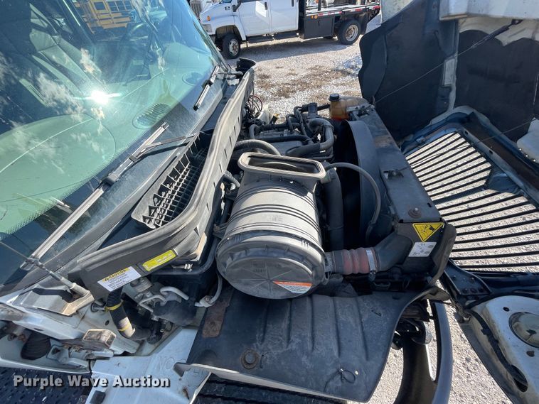 image for item ID9558 2009 International 4300  utility / service truck