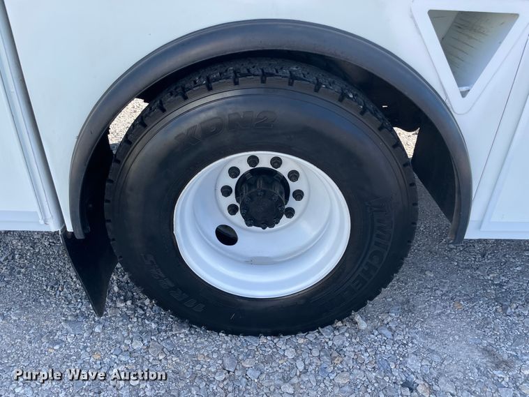 image for item ID9558 2009 International 4300  utility / service truck