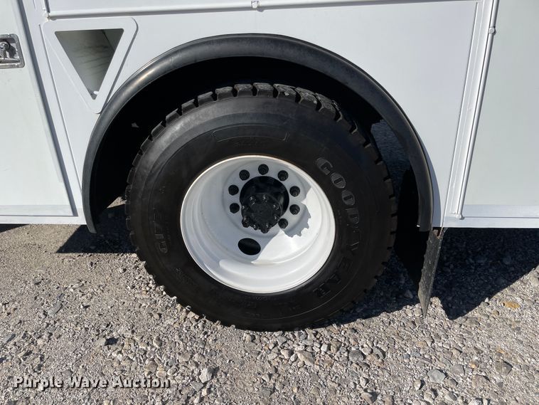 image for item ID9558 2009 International 4300  utility / service truck