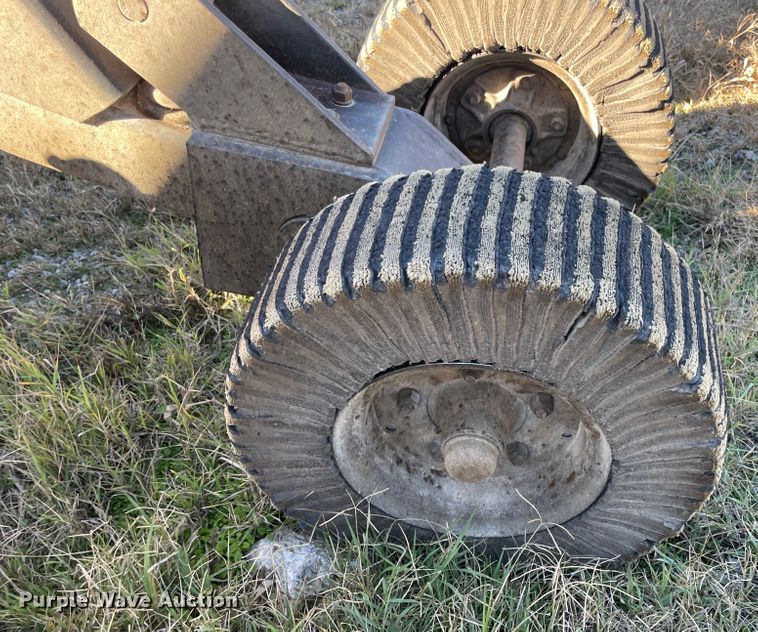 image for item ID9563 Bush Hog 2620  batwing rotary mower