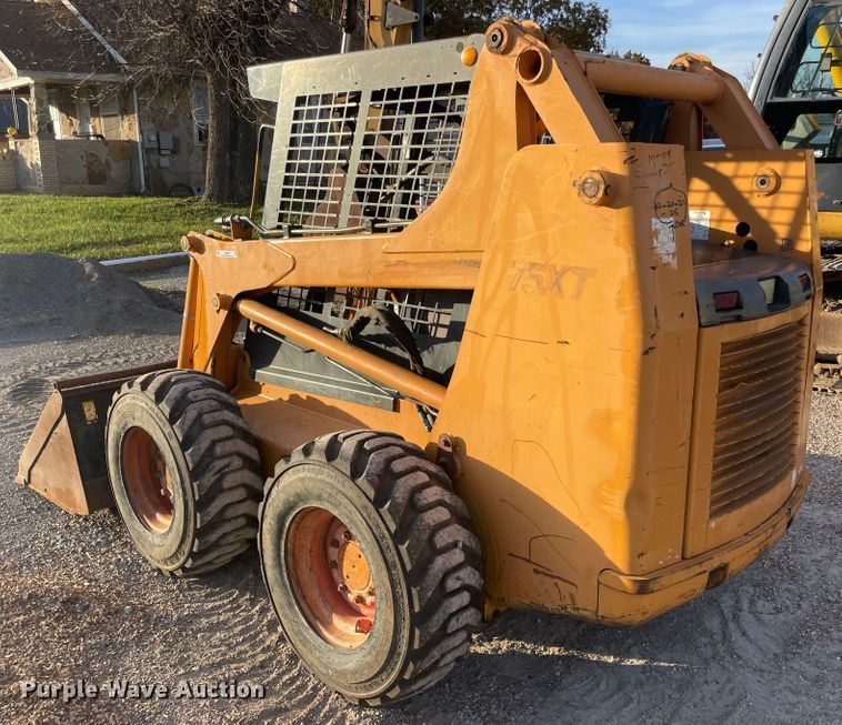 image for item ID9569 2002 Case 75XT  skid steer loader