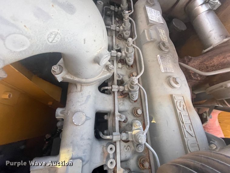 image for item ID9570 2004 John Deere 225C  excavator