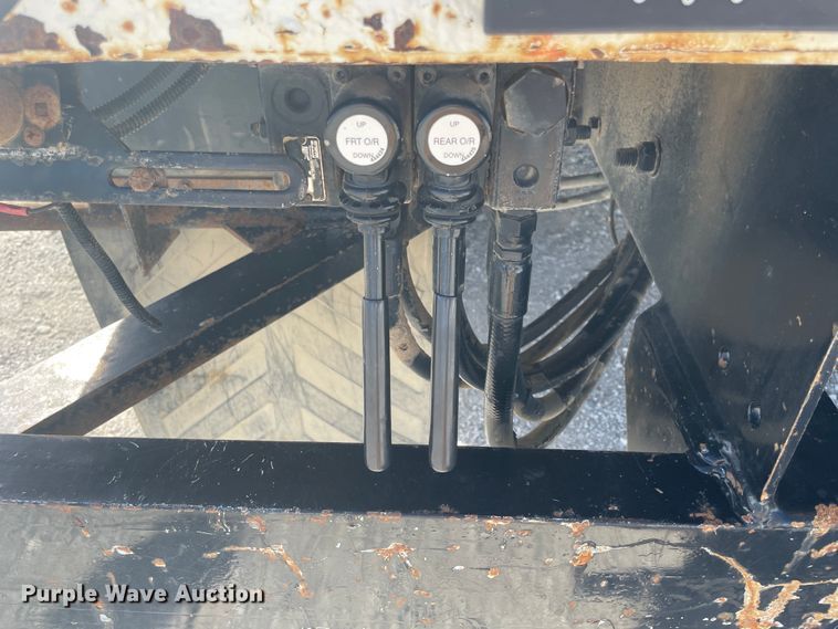 image for item ID9573 2010 Freightliner M2 106  bucket truck