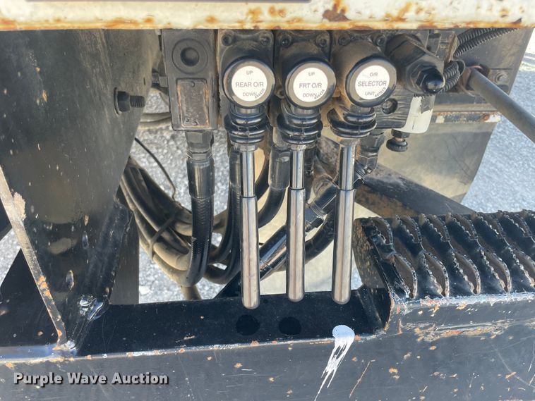 image for item ID9573 2010 Freightliner M2 106  bucket truck