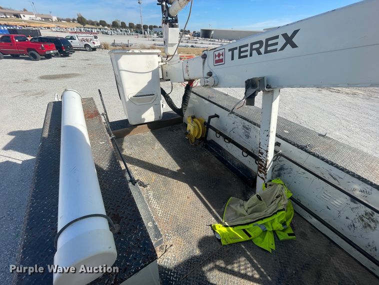 image for item ID9573 2010 Freightliner M2 106  bucket truck