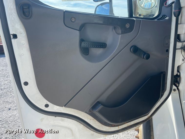 image for item ID9573 2010 Freightliner M2 106  bucket truck