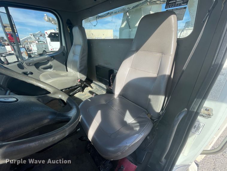 image for item ID9573 2010 Freightliner M2 106  bucket truck