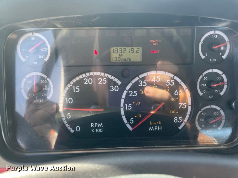 image for item ID9573 2010 Freightliner M2 106  bucket truck